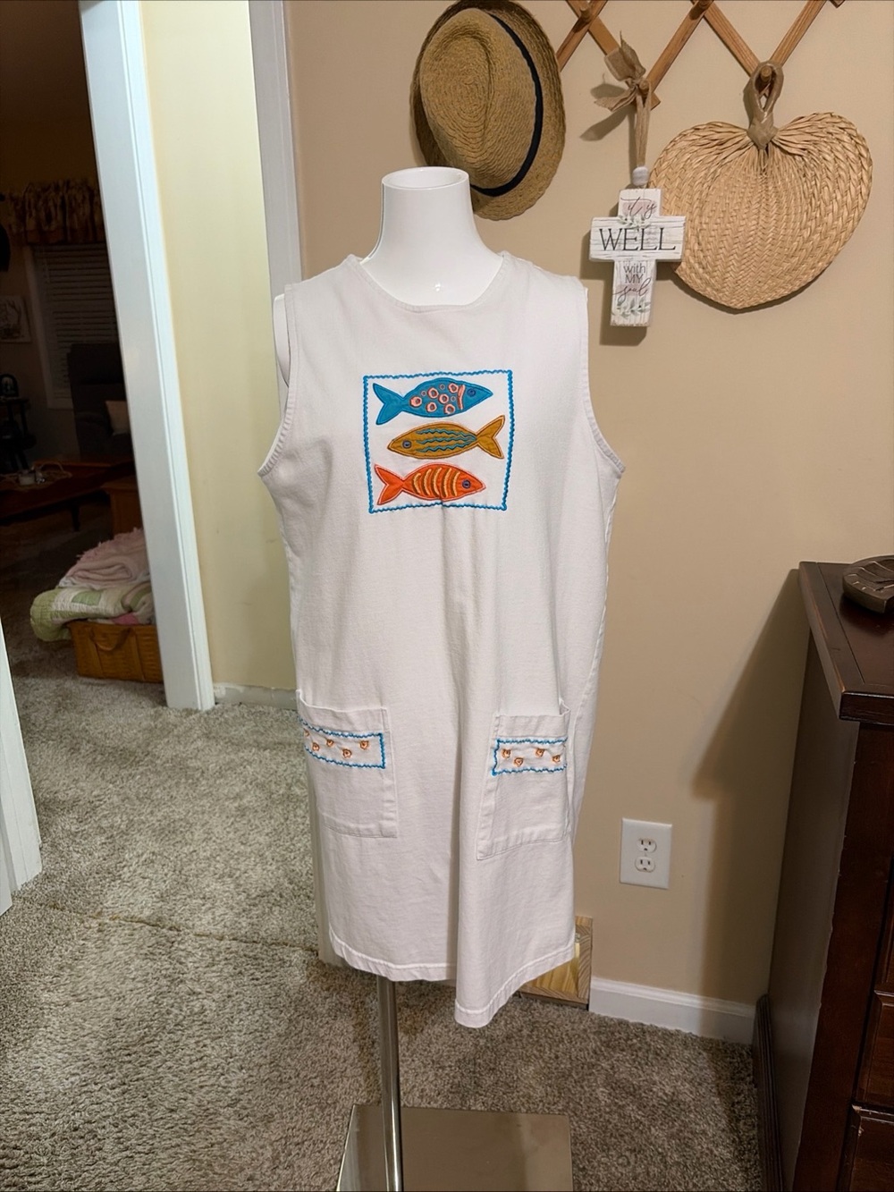 Jordan Taylor Women's White W/ Fish   Sleeveless Cover Up / Dress Small